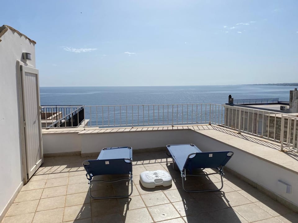 View (from property/room), Balcony/Terrace, Sea view