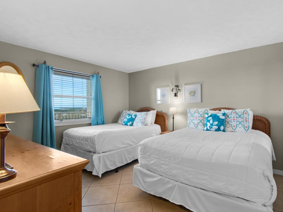 Bed, Day, View (from property/room), Bedroom, furniture