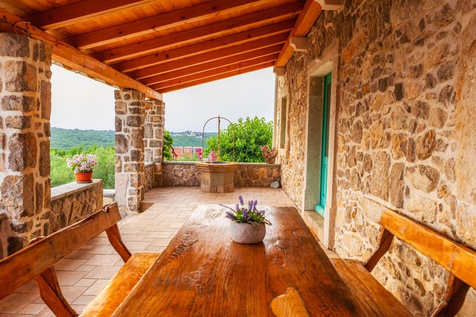 Day, Natural landscape, Seating area, Mountain view