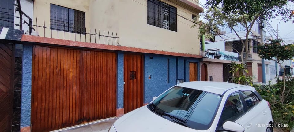 Property building, Facade/entrance, Parking