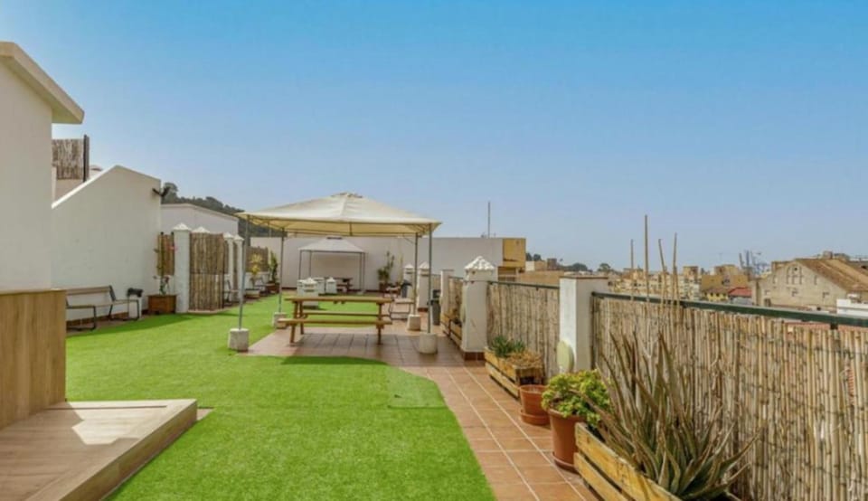 Off site, Balcony/Terrace