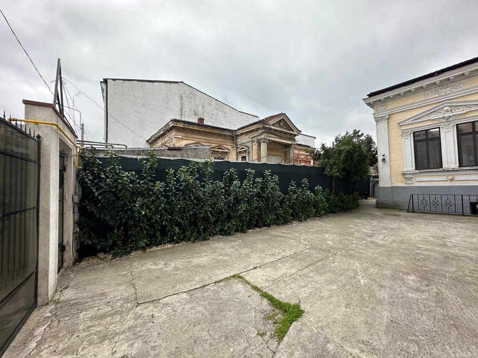 LuxInn Bed and Breakfast in Bucharest
