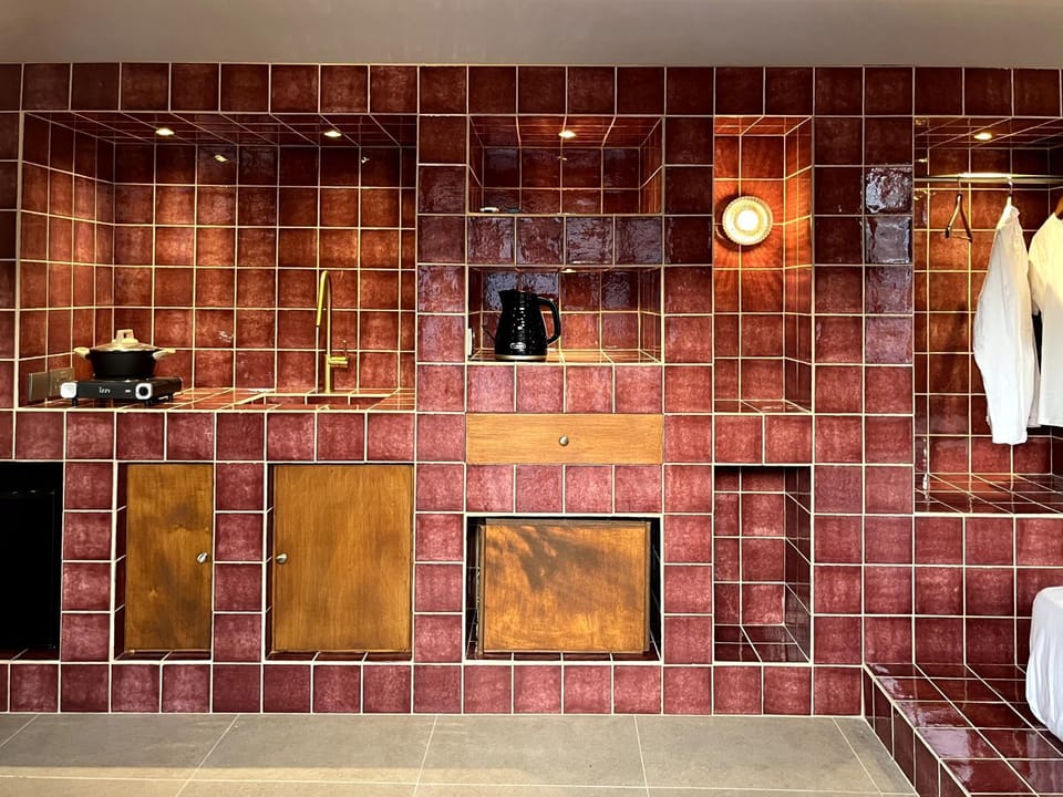 Kitchen or kitchenette