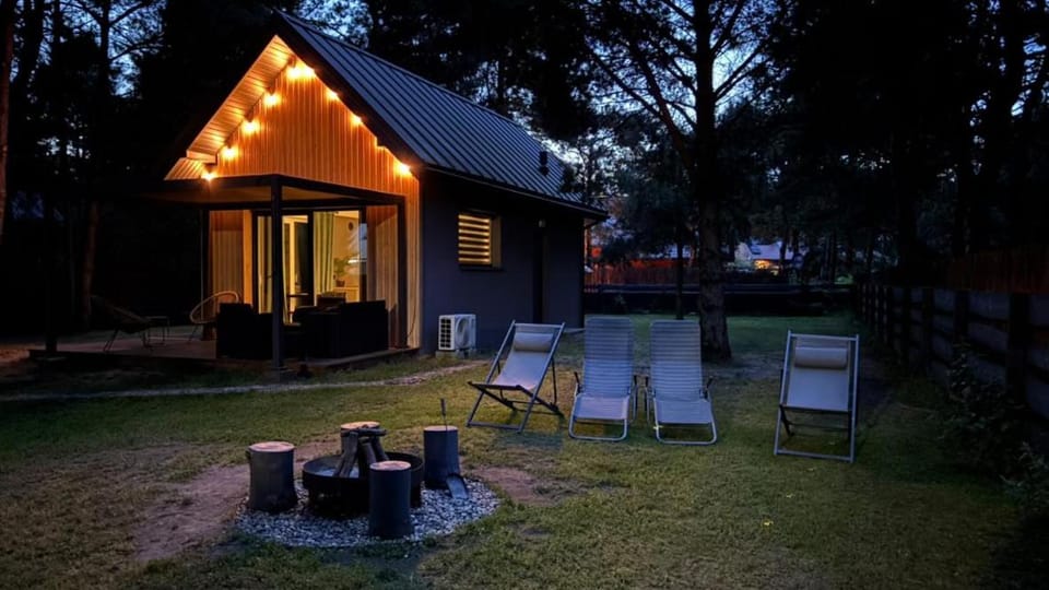 Osada pod Gwiazdami Łasko & SPA - Deluxe, ogrodzony, 150m od stawu z plażą i kajakami, JEZIORA, ognisko, taras, dodatkowa sypialnia, Plaża, KAJAKI, dostępna SAUNA i JACUZZI House in West Pomeranian Voivodeship, Poland