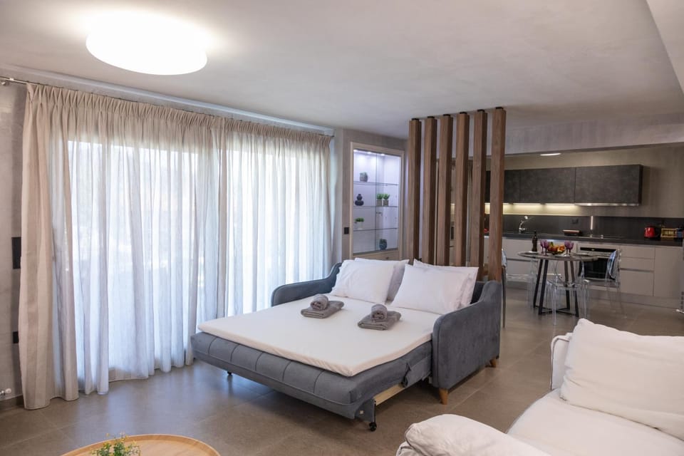 Bed, Living room, Seating area