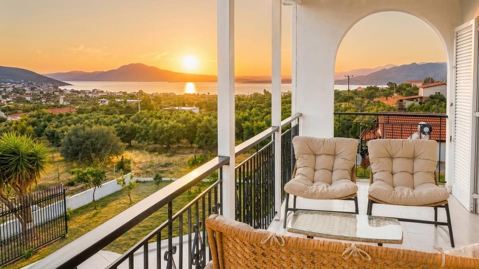 Patio, Natural landscape, View (from property/room), Balcony/Terrace, Seating area, Mountain view, Sea view, Sunset