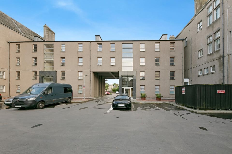 Property building, Parking