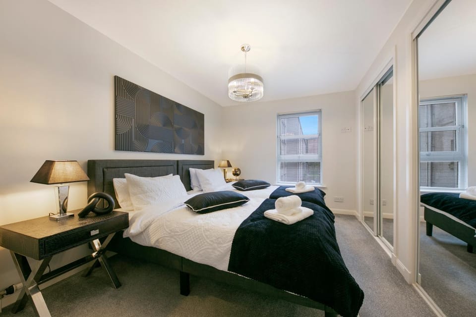 Bed, Bedroom, towels, wardrobe