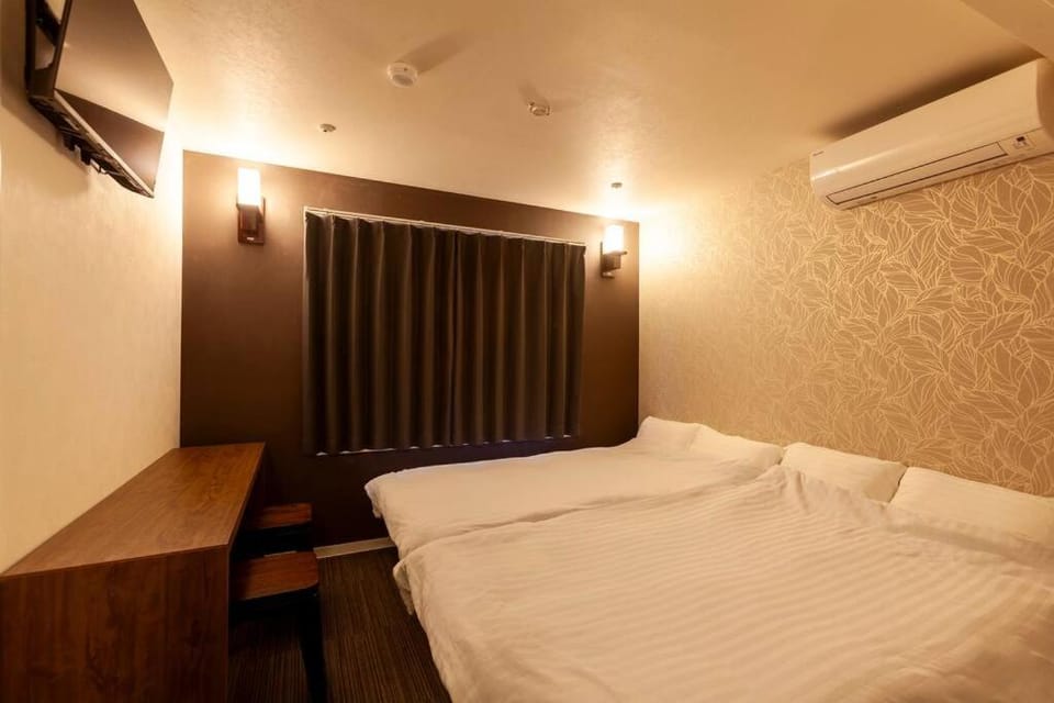 Bed, TV and multimedia, Photo of the whole room, Bedroom, air conditioner
