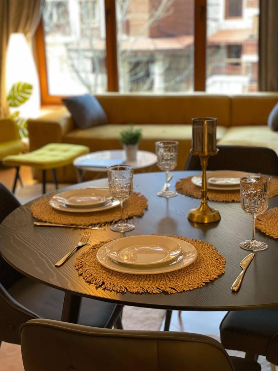 Living room, Dining area, Food