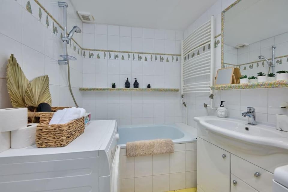 Old Pressburg - Green Courtyard Apartment in Bratislava