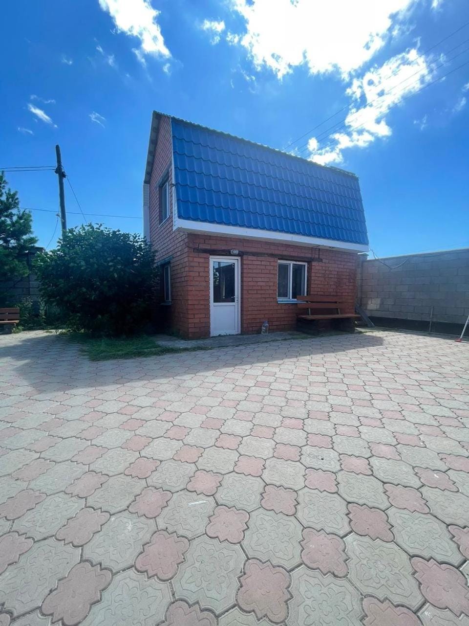 Property building, Day