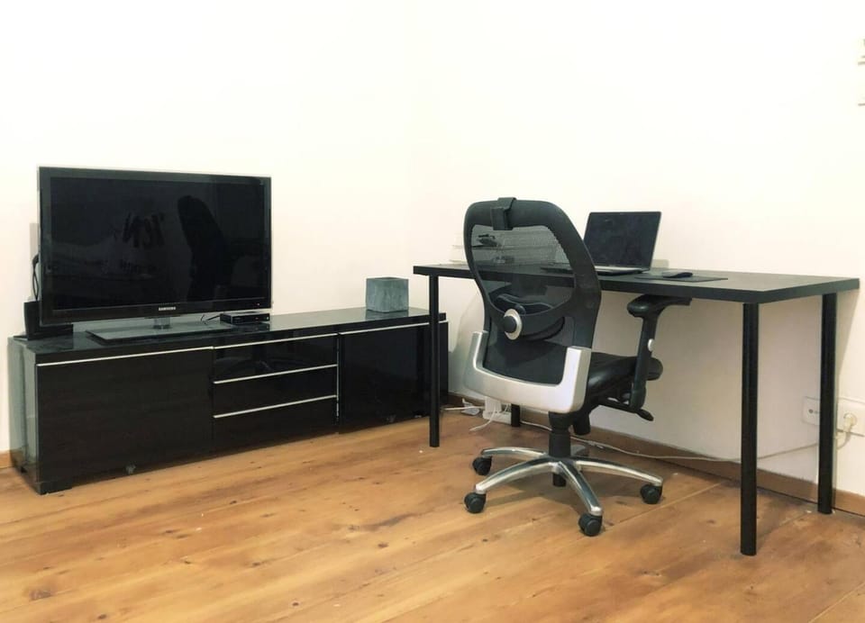 Communal lounge/ TV room, TV and multimedia