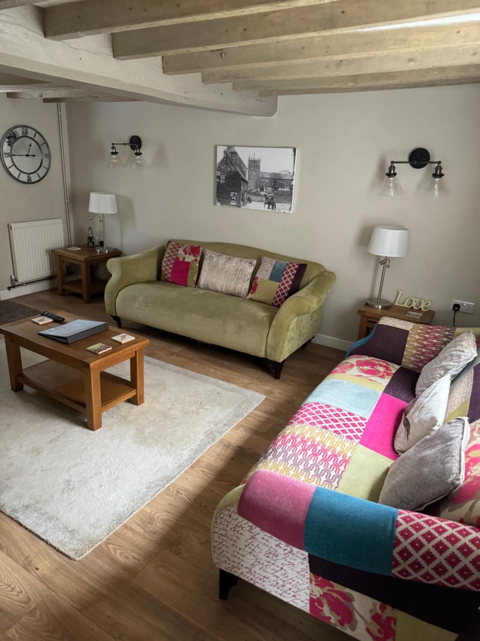Living room, Seating area