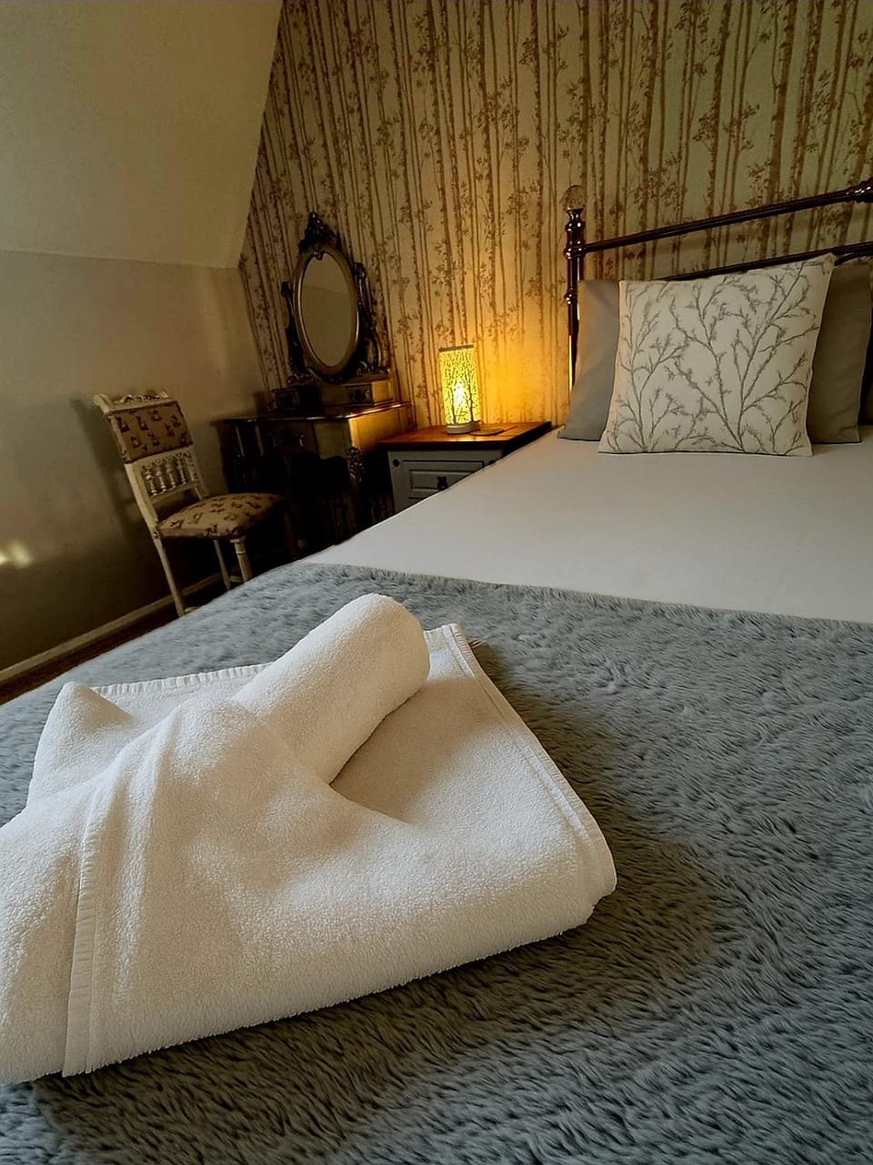 Bed, Bedroom