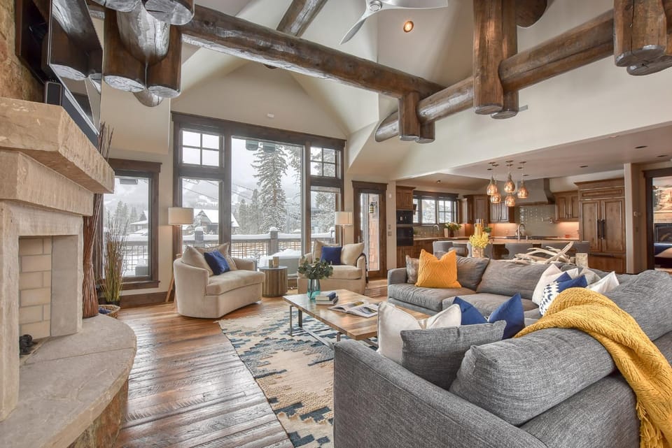 Stunning 5BR Shock Hill Mansion- Steps To Gondola House in Breckenridge
