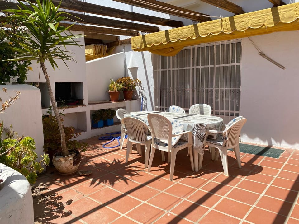 Patio, Day, Balcony/Terrace, Balcony/Terrace