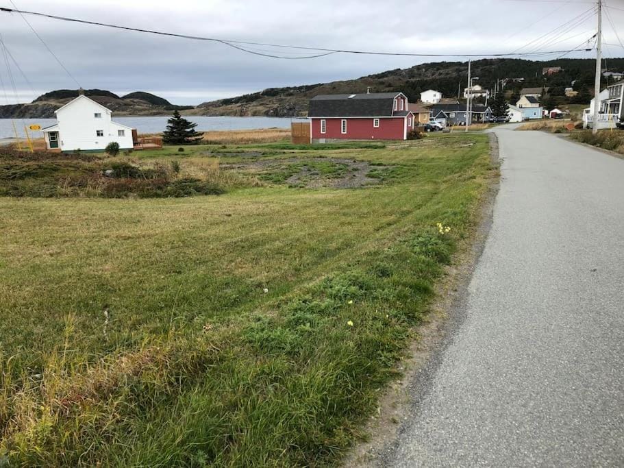 Red Sunset Cottage in Twillingate House in Twillingate