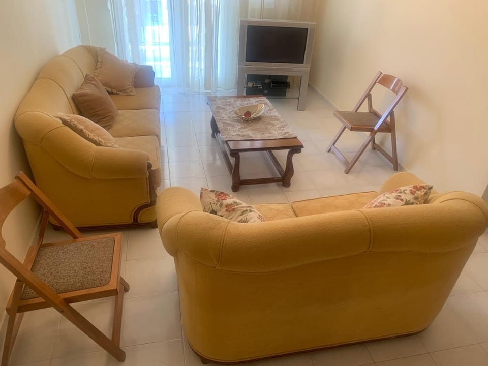 Communal lounge/ TV room, Living room, Evening entertainment