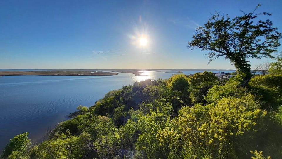 Nearby landmark, Natural landscape, Lake view