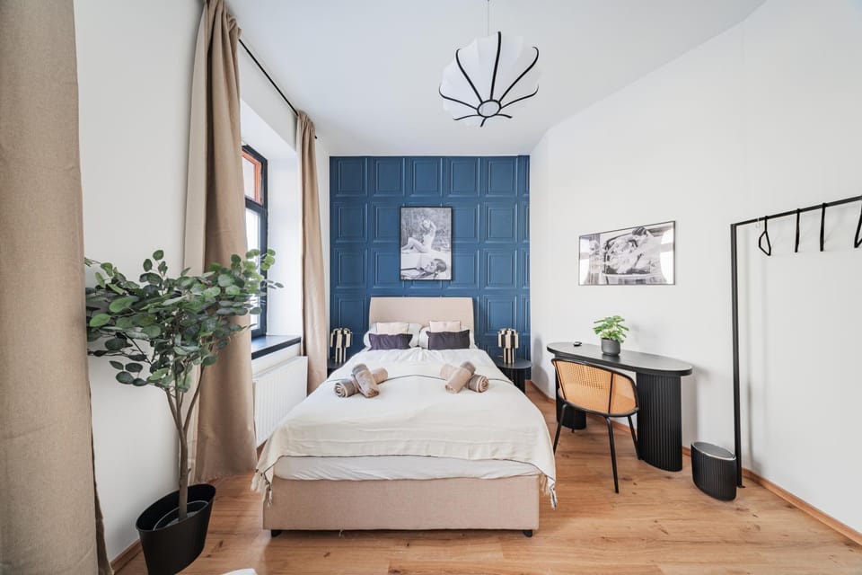 Bed, Photo of the whole room