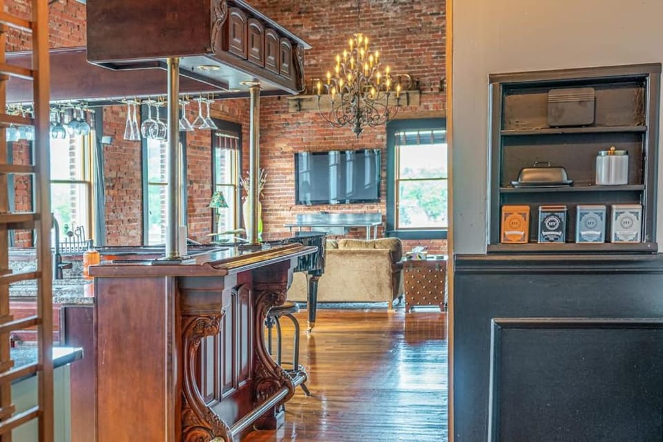 Brick Loft Penthouse on Main House in Brevard