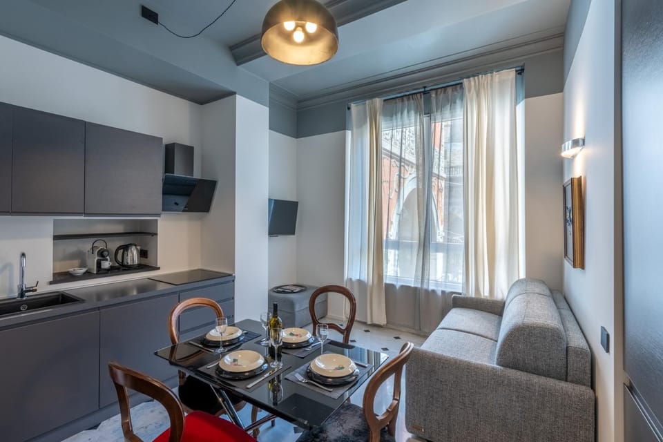 Kitchen or kitchenette, Living room, Dining area