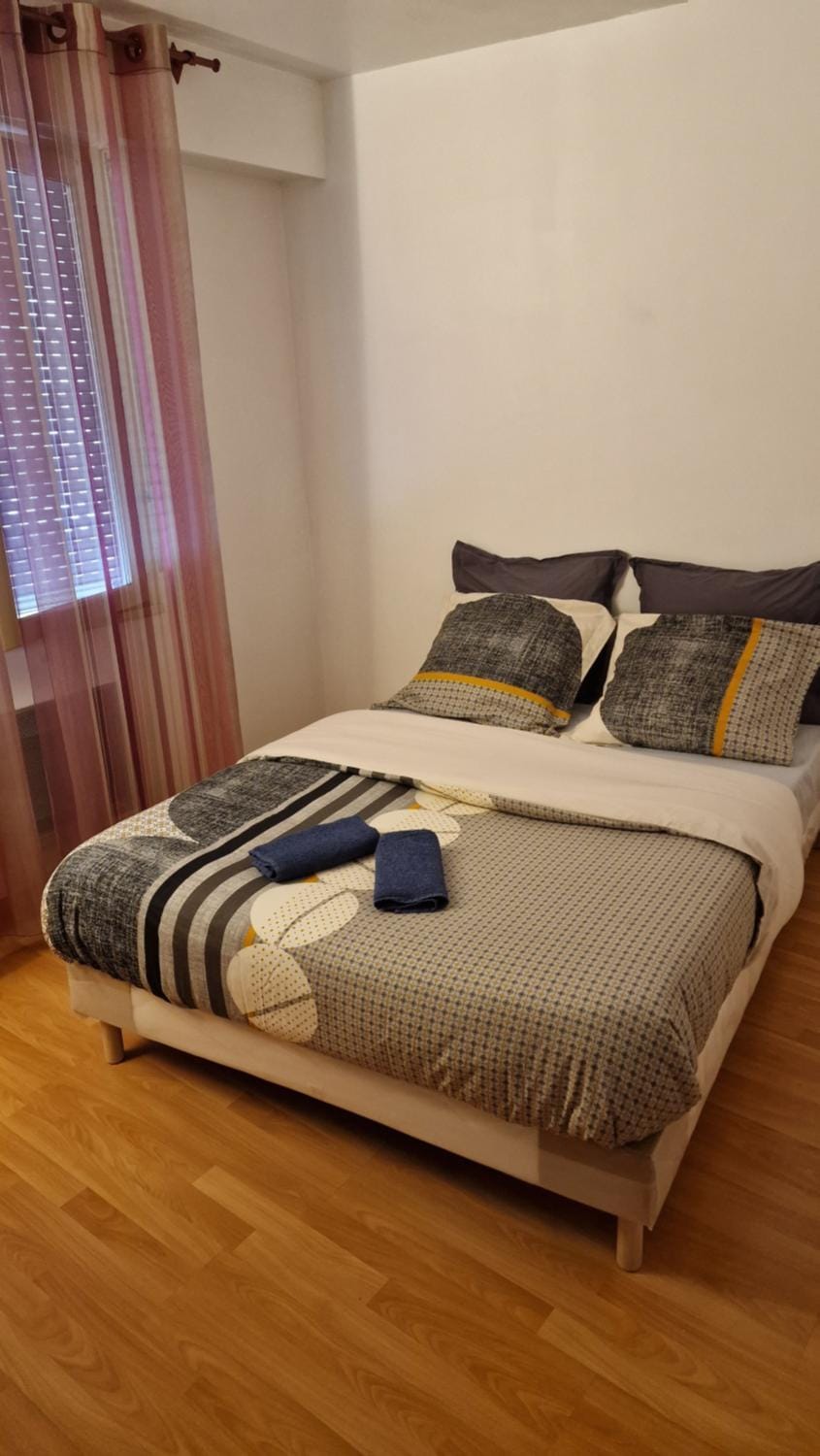 Chambre Jardin 1 Vacation rental in Île-de-France
