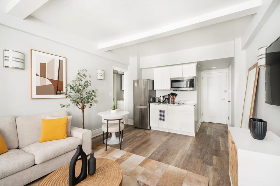 73-406 New 1BR 1Bth UWS Doorman Gym Apartment in Upper West Side