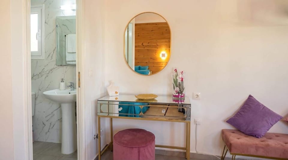 Divine Studios A1 Apartment in Islands