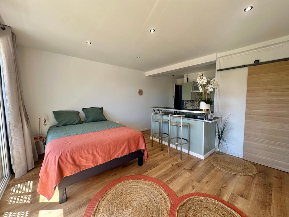 Appartement avec terrasse proche Cassis Apartment in Carnoux-en-Provence