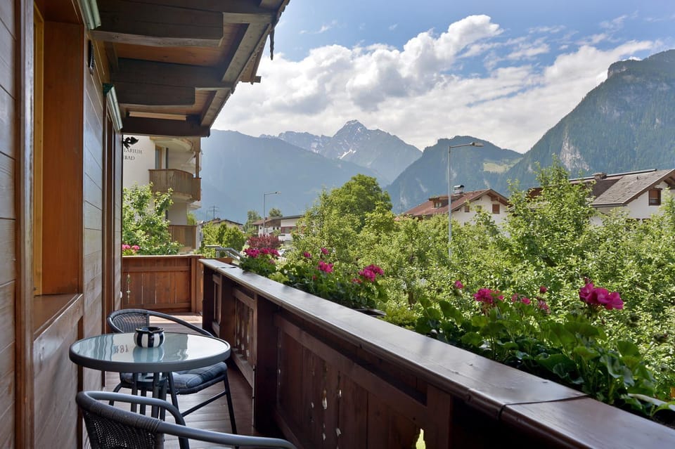 View (from property/room), Balcony/Terrace