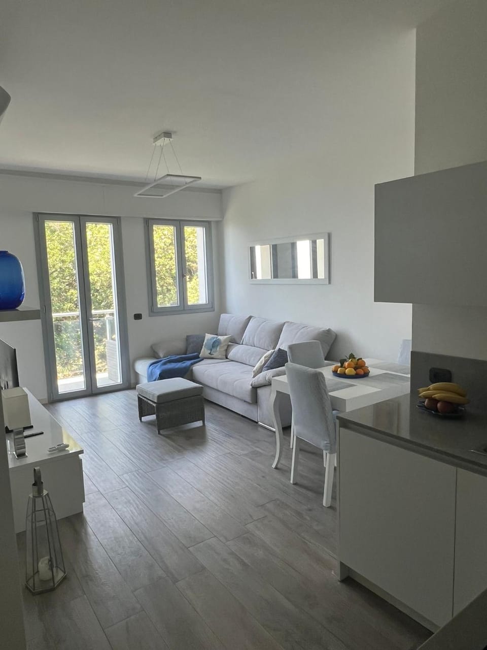 Azzurro Sea View Apartment with Parking and Balcony 5 min Walk to Beach Apartment in Bergeggi