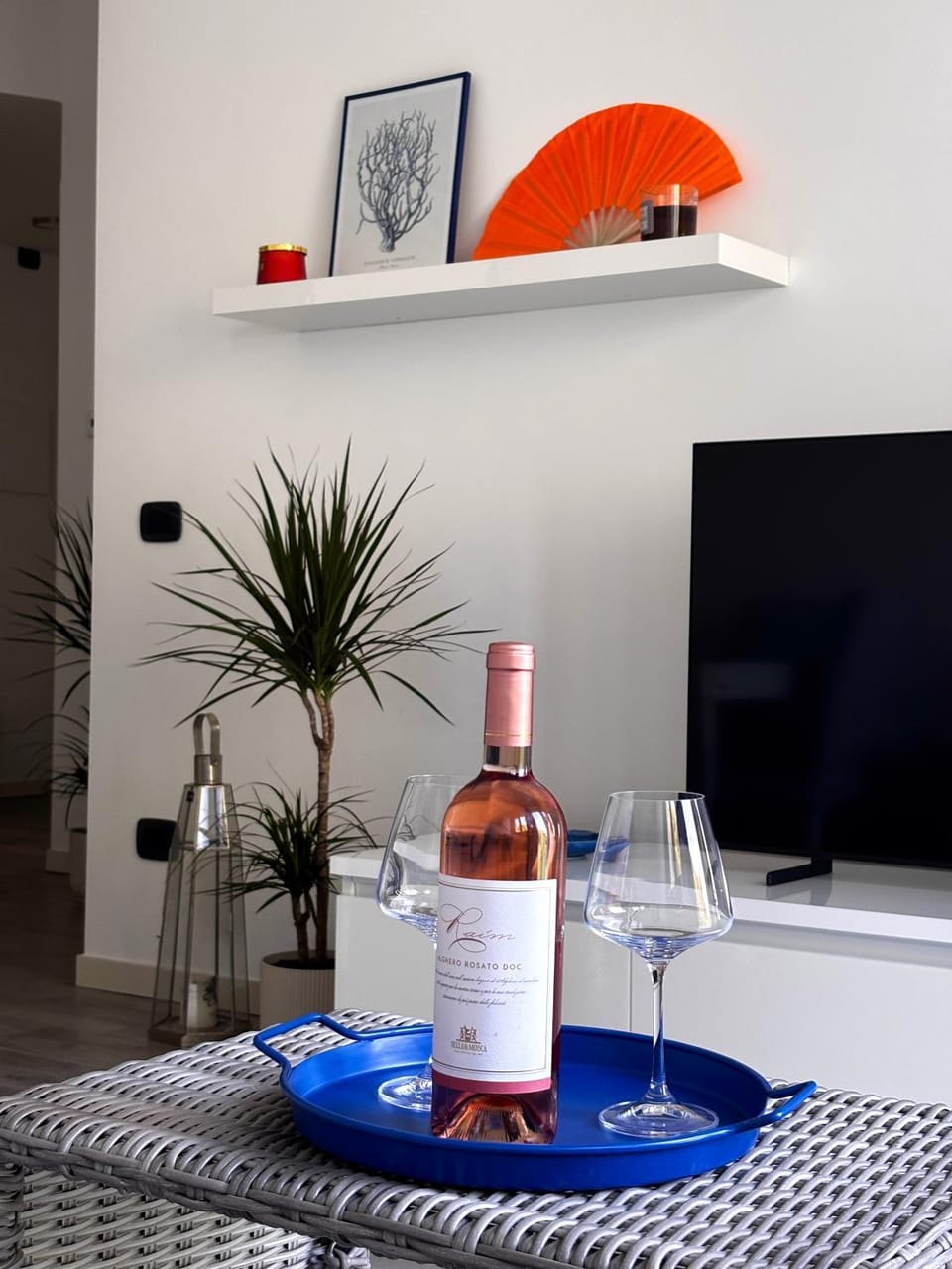 Azzurro Sea View Apartment with Parking and Balcony 5 min Walk to Beach Apartment in Bergeggi