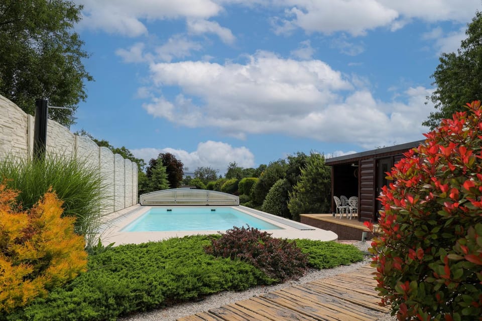 Swimming pool, Swimming pool