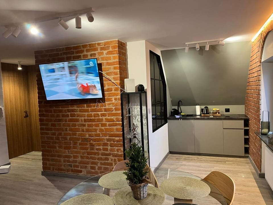 TV and multimedia, Coffee/tea facilities, Kitchen or kitchenette, oven