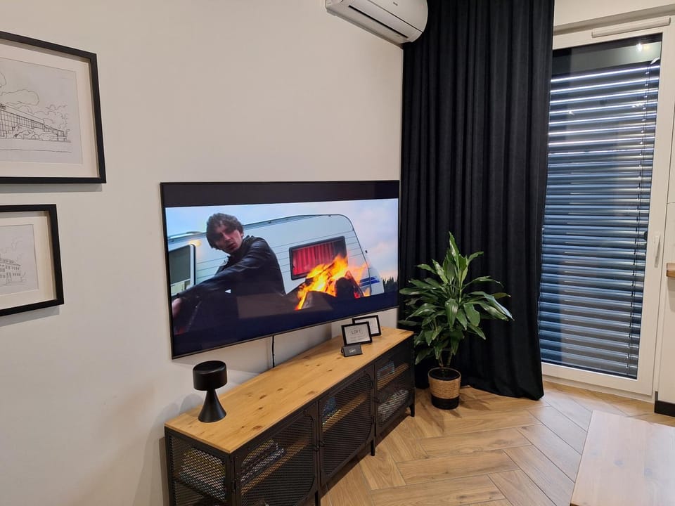 TV and multimedia, air conditioner