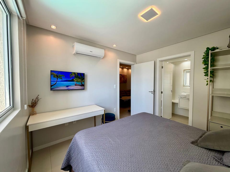 Apto Itapema NOVO 2 quartos e 2bwc -2 garagens - Prédio com Piscina Apartment in Itapema
