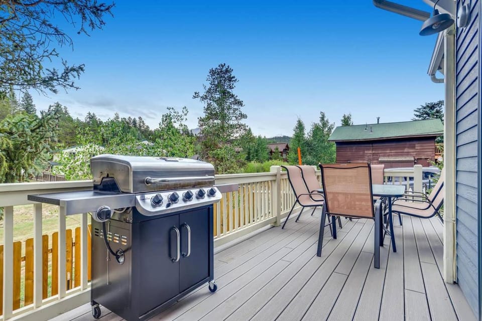 Lovely 4BR Home off Main St-5 min walk to Gondola House in Breckenridge