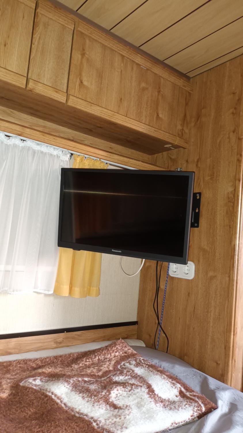 TV and multimedia, Photo of the whole room