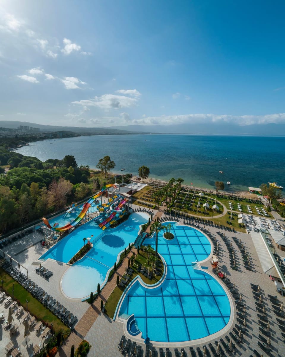 Pool view, Sea view, Swimming pool