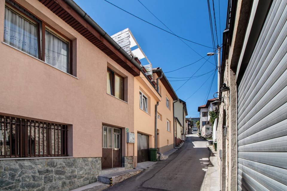 Property building, Day, Street view
