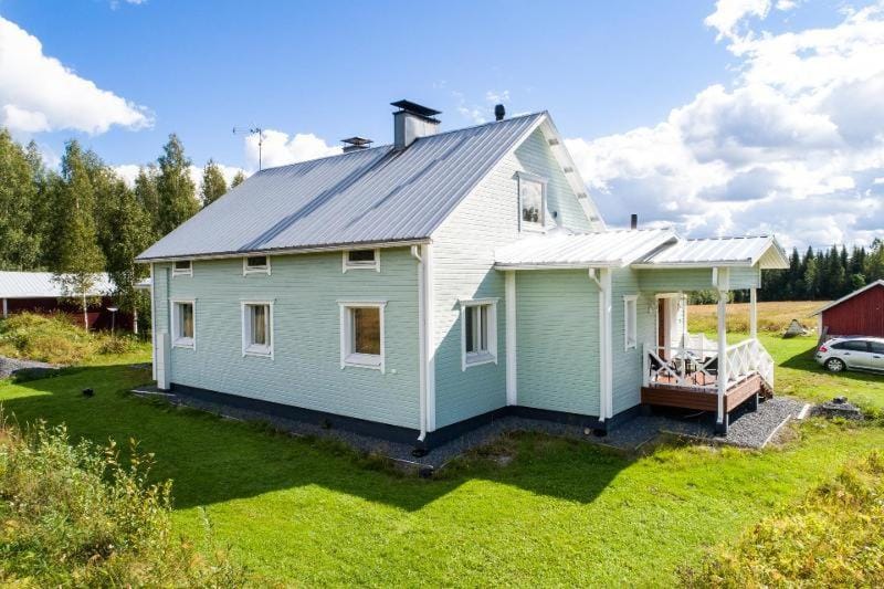 Property building, Day