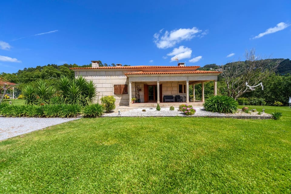 Property building, Day, Garden
