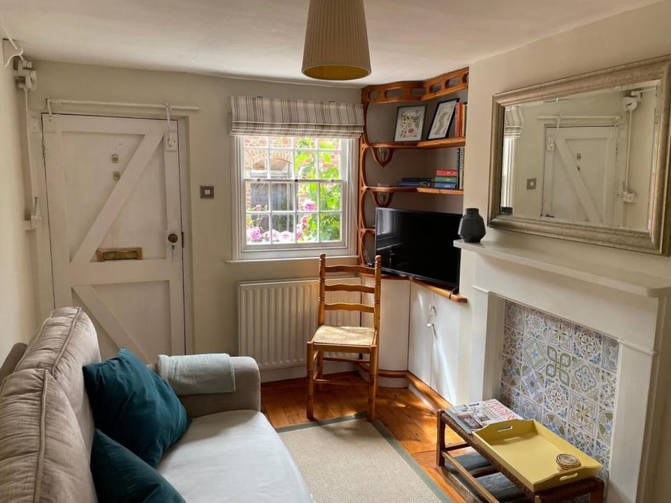 Historic Cottage in Heart of Farnham nr the Castle Apartment in Farnham