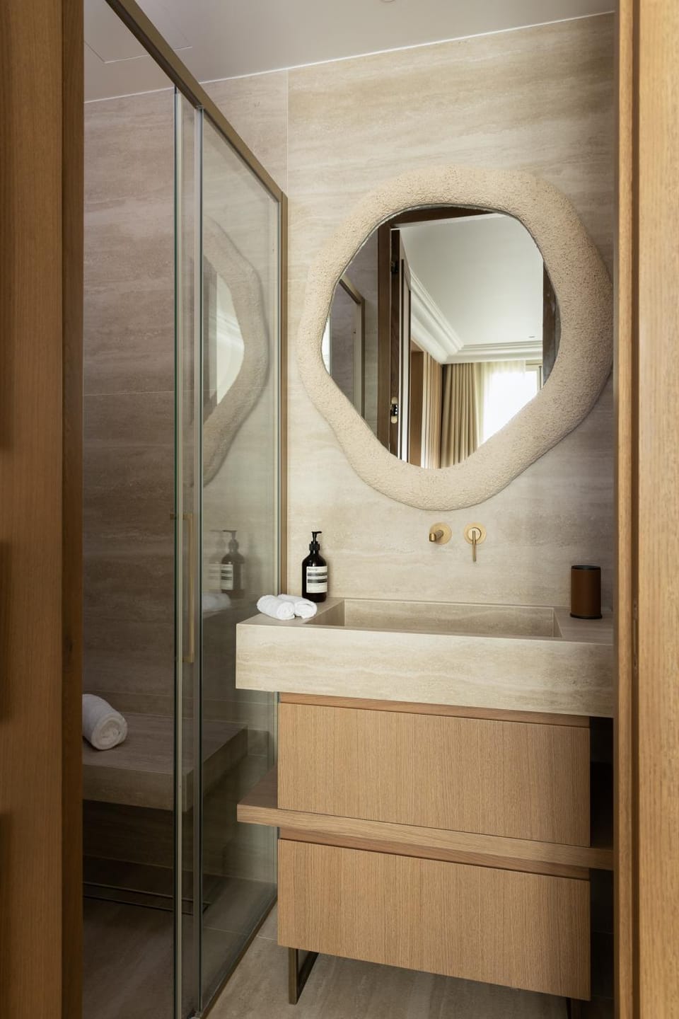 Bathroom, Bath, towels