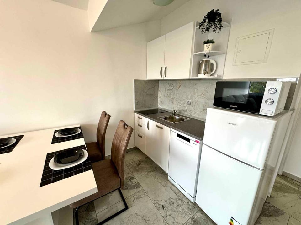Apartment in Jadranovo 51054 Apartment in Primorje-Gorski Kotar County