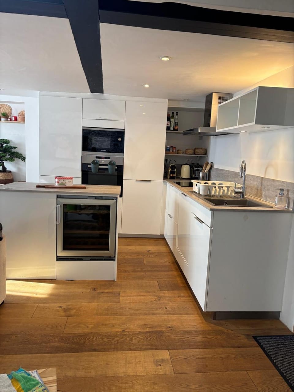 Kitchen or kitchenette, dishwasher, oven, pet friendly, stove, toaster