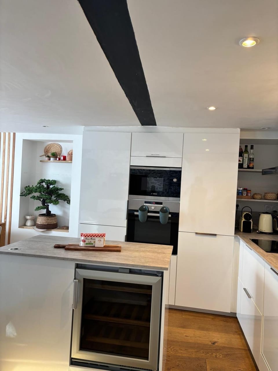 Kitchen or kitchenette, dishwasher, oven, pet friendly, stove, toaster