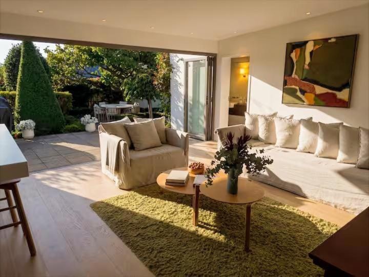Sublime Luxury - Battery Point House in Hobart